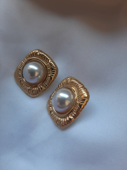 Orecchini Bottone con Perla