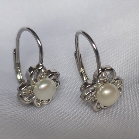 Orecchini a forma di fiore